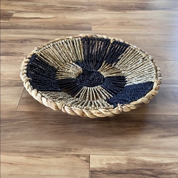 Small Wicker Boho wall basket decor - Picture 3 of 10